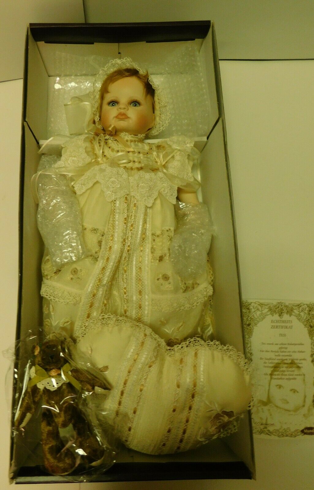 Mundia Reve De Porcelaine Christine & Cecile "tess" 18-inch Porcelain Doll